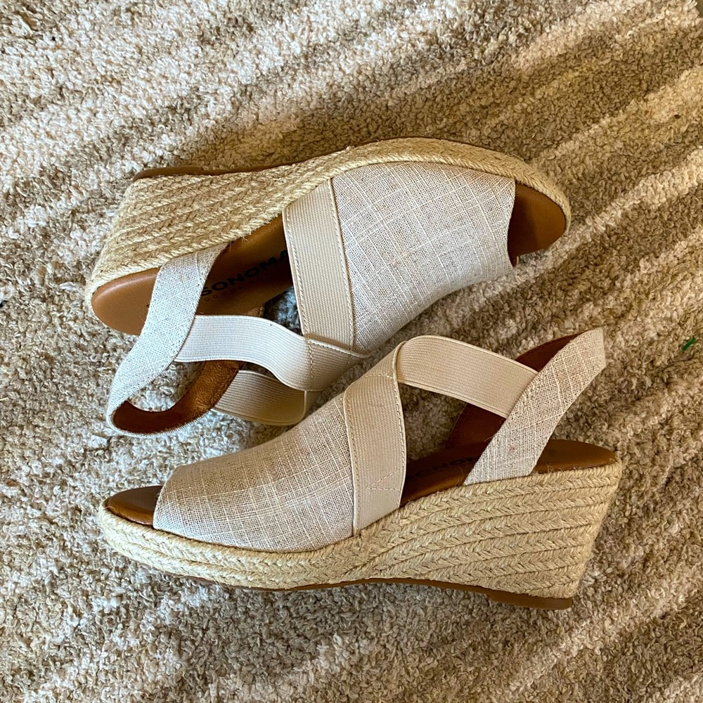 Sonoma + vitalize by ortholite wedge sandals. Size 6